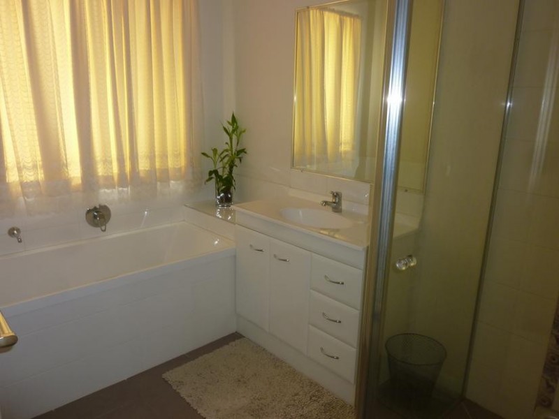 10 RHYTHM RISE, Redridge QLD 4660