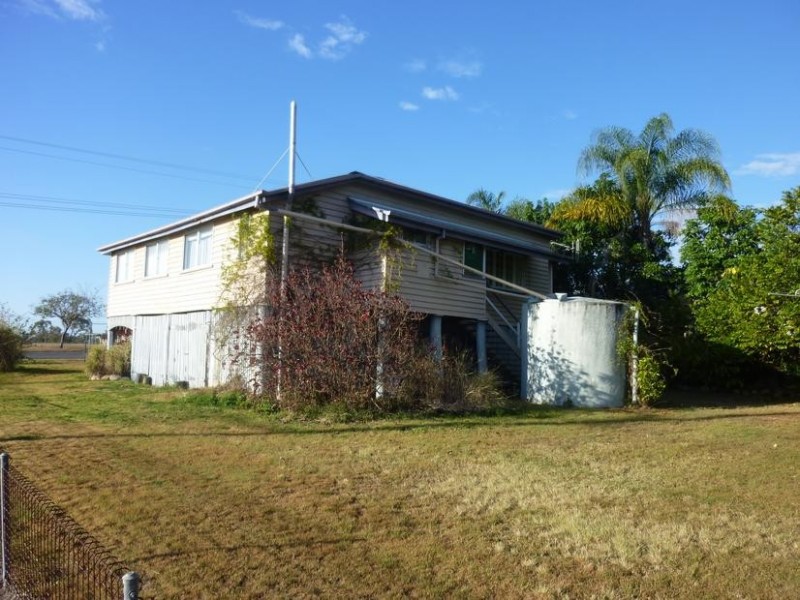 8 WALSH STREET, Biggenden QLD 4621