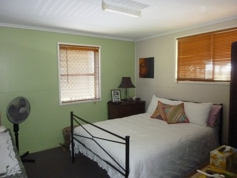 10 WILLIAM STREET, Childers QLD 4660