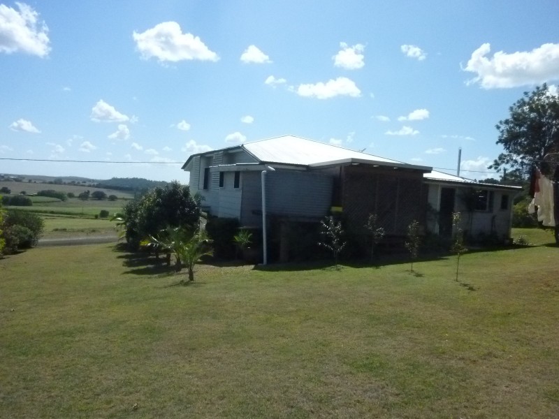10 WILLIAM STREET, Childers QLD 4660