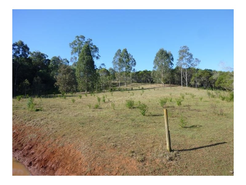 32 LAKE VIEW DRIVE, Apple Tree Creek QLD 4660