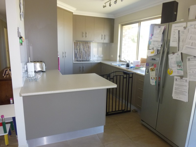 140 OAKVIEW DRIVE, Redridge QLD 4660