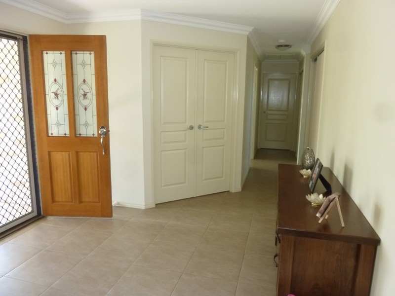 140 OAKVIEW DRIVE, Redridge QLD 4660