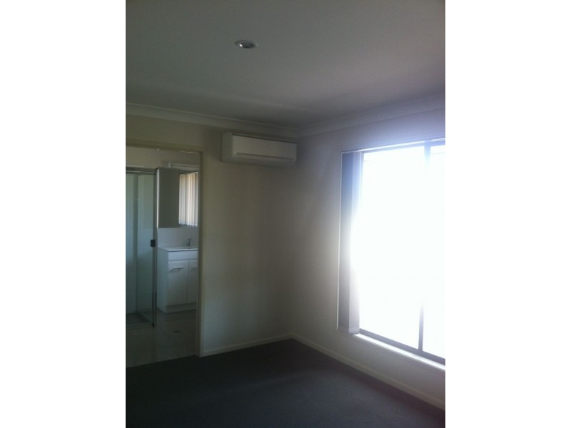 27 Pioneer Ave, Childers QLD 4660