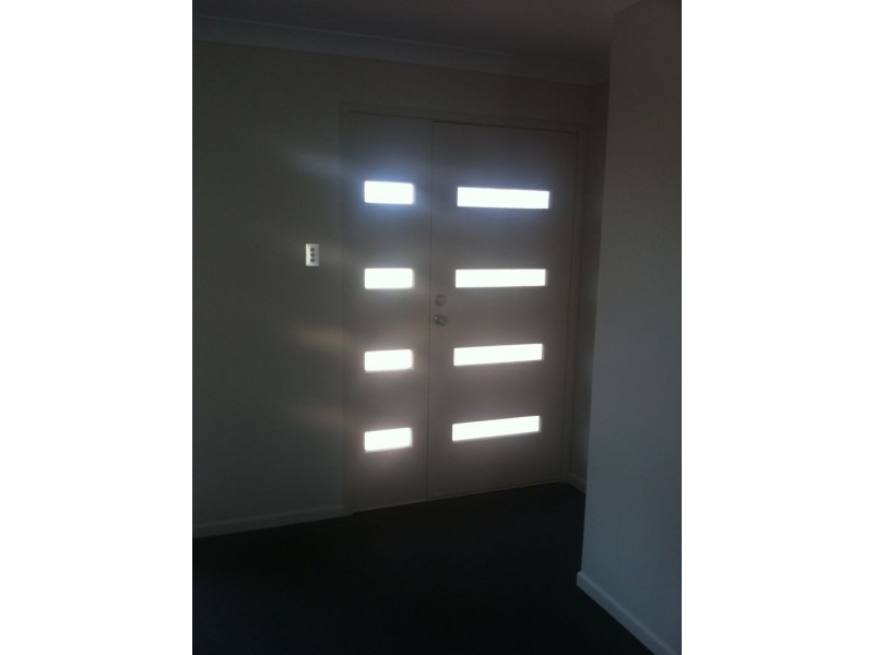 27 Pioneer Ave, Childers QLD 4660