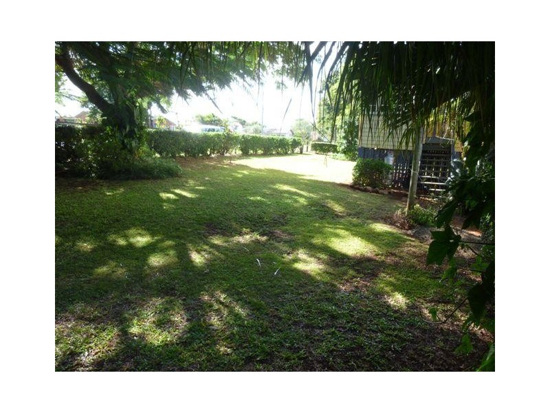 5 Federal Street, Childers QLD 4660
