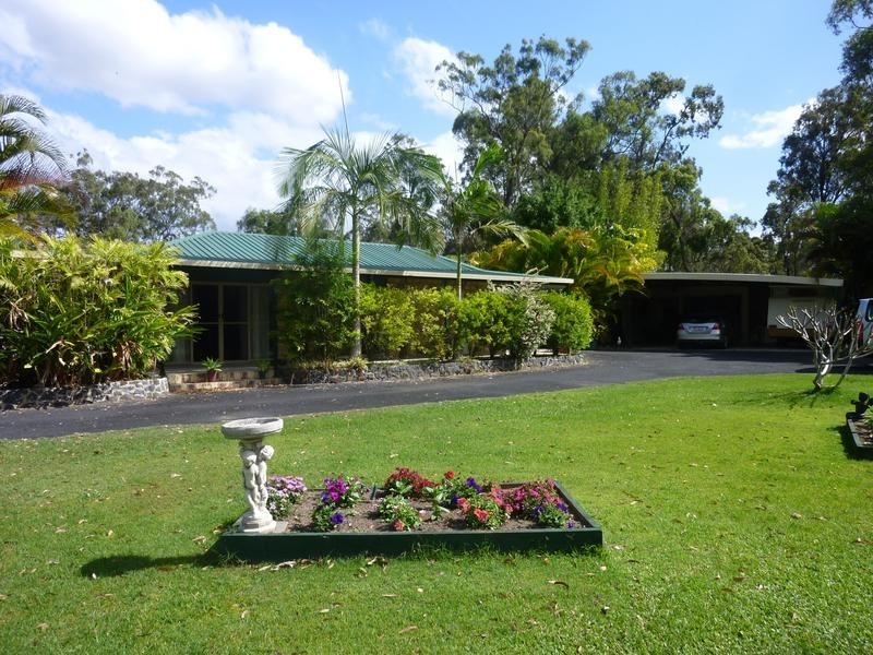 174 SUNNYBRAE CIRCUIT, REDRIDGE, Childers QLD 4660