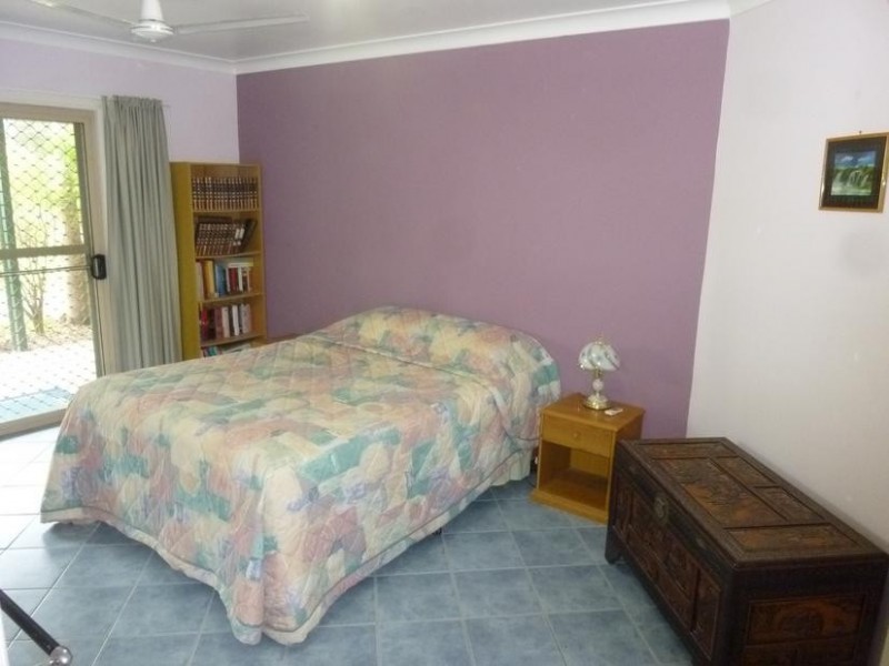174 SUNNYBRAE CIRCUIT, REDRIDGE, Childers QLD 4660