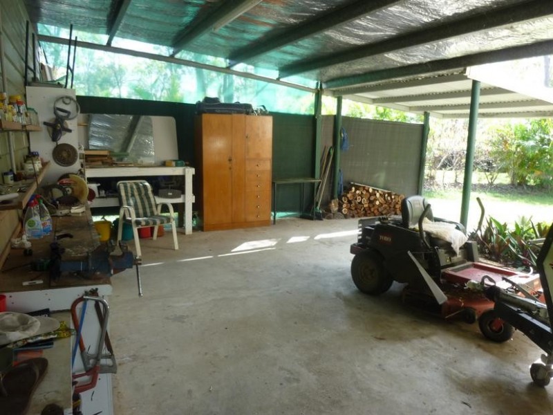 174 SUNNYBRAE CIRCUIT, REDRIDGE, Childers QLD 4660