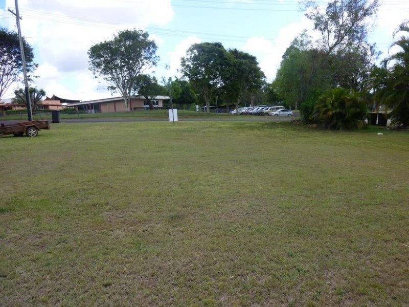 MUNGOMERY STREET, Childers QLD 4660
