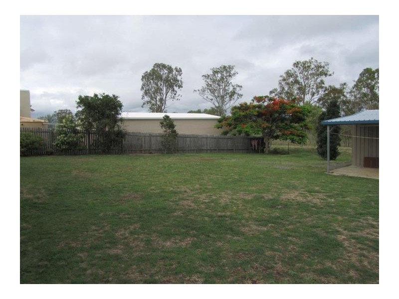 8 HORTON STREET, Biggenden QLD 4621