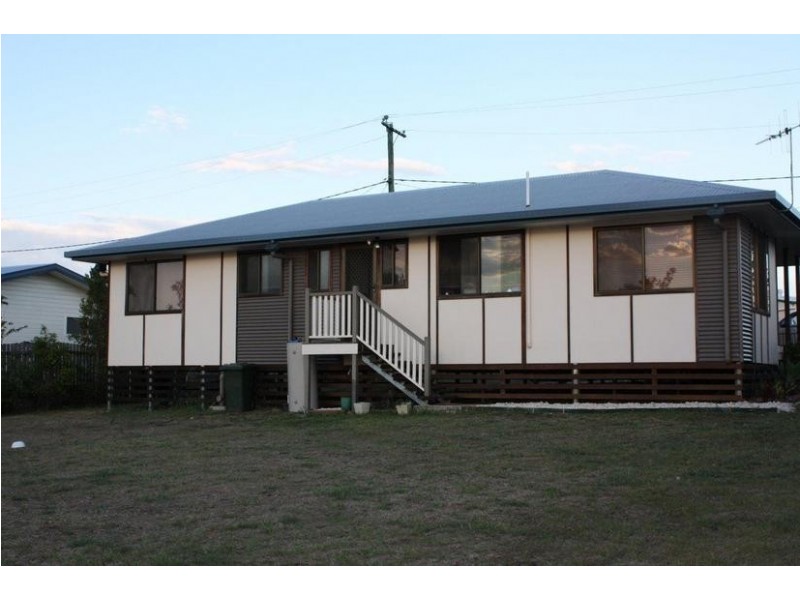 8 HORTON STREET, Biggenden QLD 4621