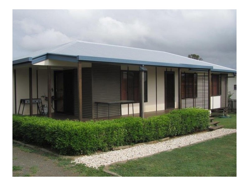 8 HORTON STREET, Biggenden QLD 4621