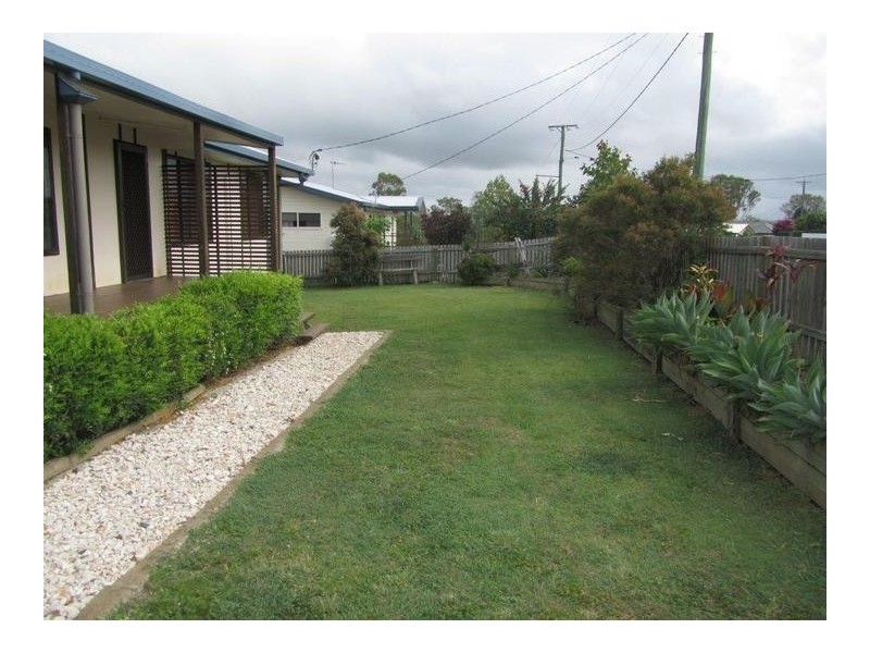 8 HORTON STREET, Biggenden QLD 4621