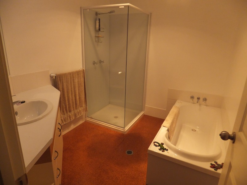 1 MELALEUCA COURT, Redridge QLD 4660