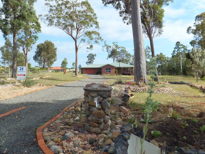 1 MELALEUCA COURT, Redridge QLD 4660