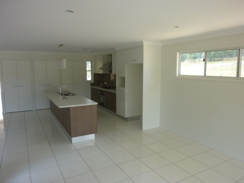 7 STRINGYBARK COURT, Apple Tree Creek QLD 4660