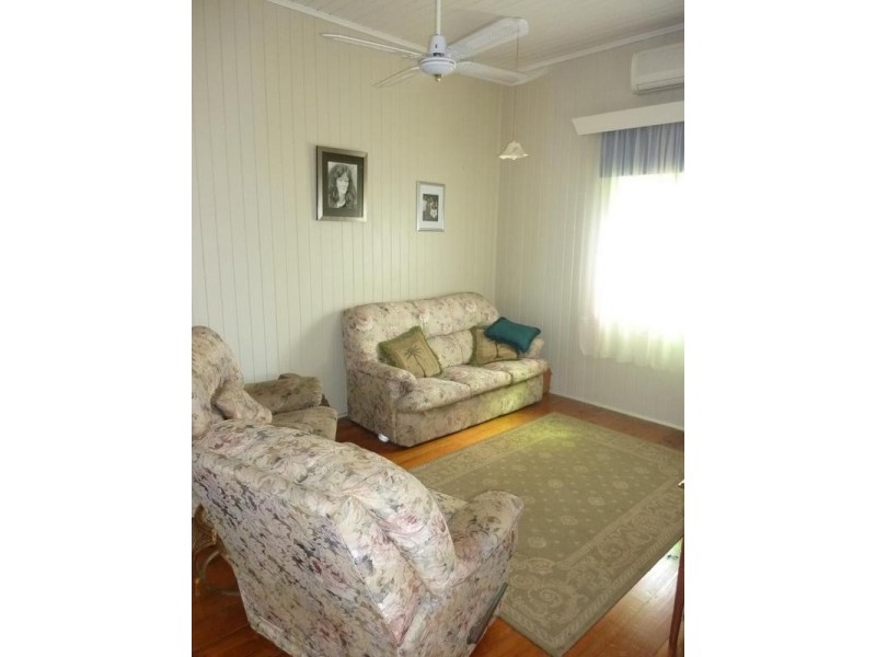 5 MARY STREET, Biggenden QLD 4621