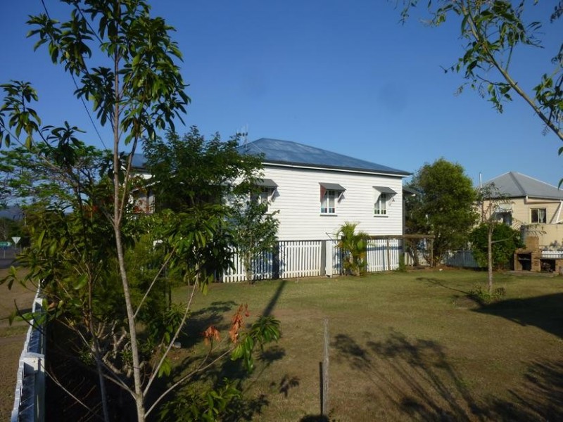 5 MARY STREET, Biggenden QLD 4621