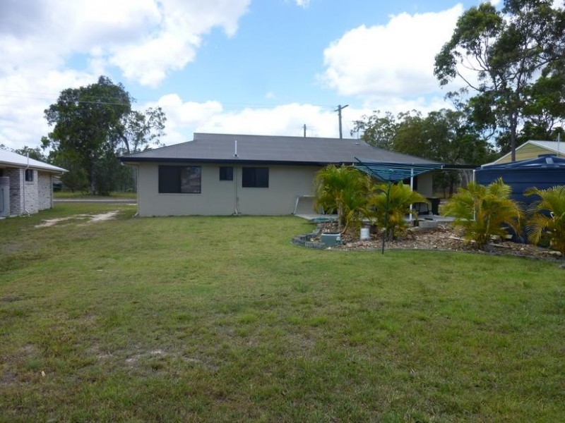 38 POWERS STREET, Buxton QLD 4660