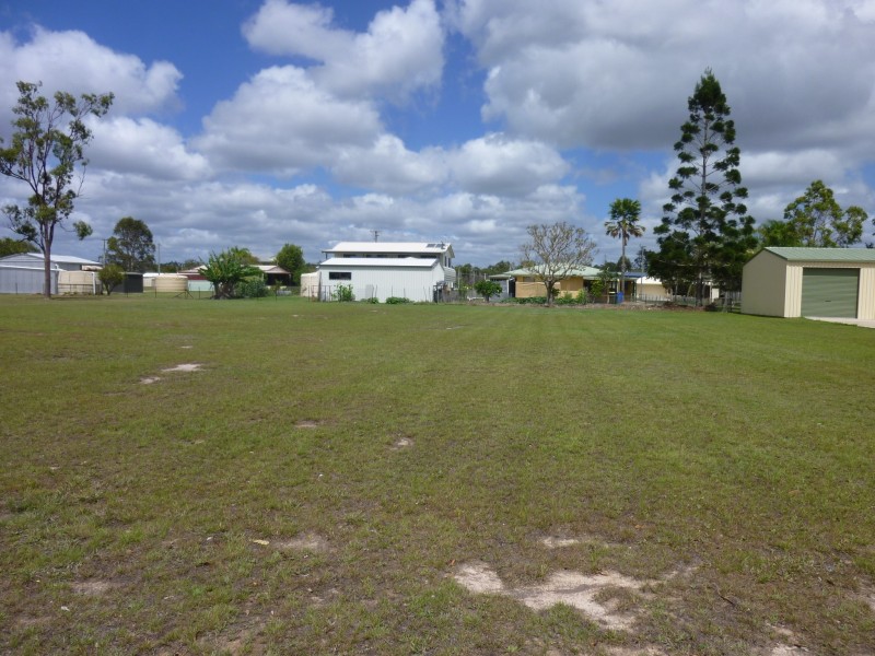 11 WATKINS STREET, Buxton QLD 4660