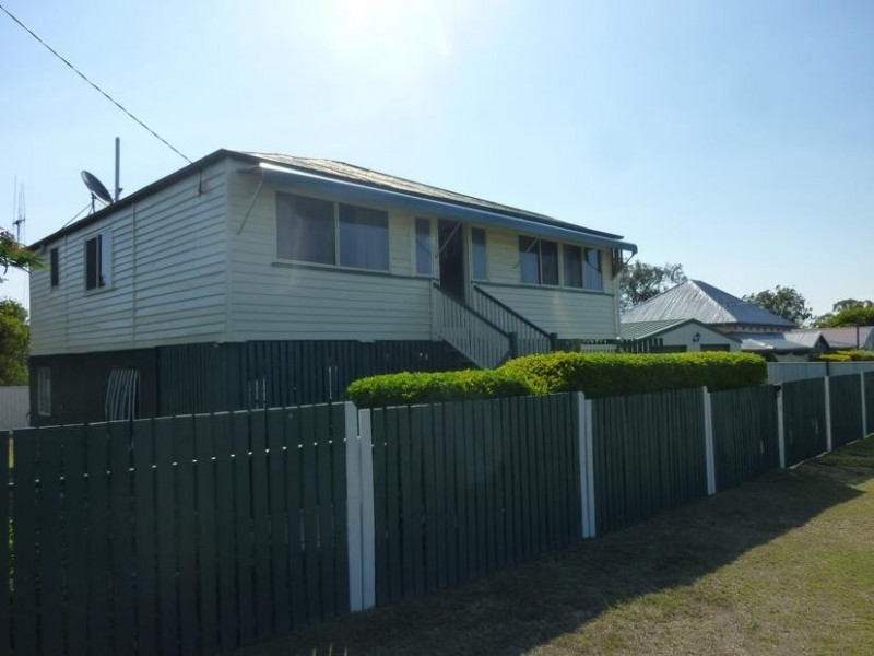 2 JOHN STREET, Biggenden QLD 4621