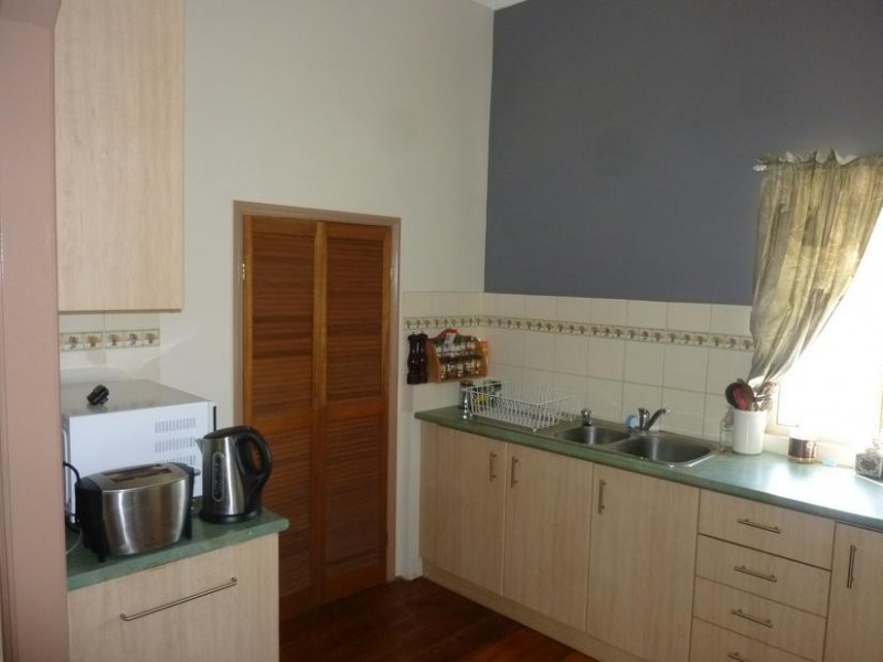 2 JOHN STREET, Biggenden QLD 4621