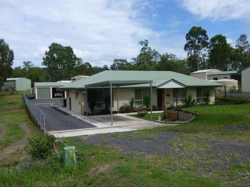 8 WALLACE STREET, Apple Tree Creek QLD 4660