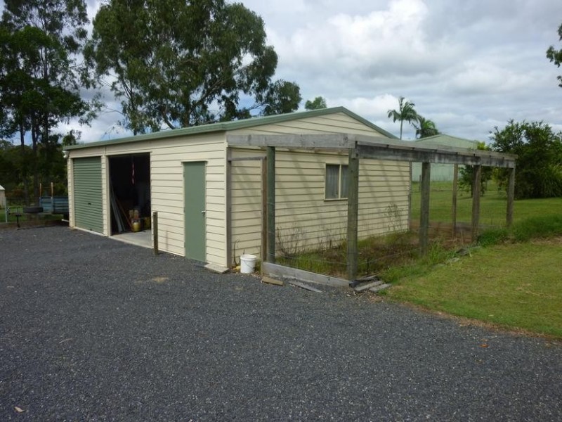 8 WALLACE STREET, Apple Tree Creek QLD 4660