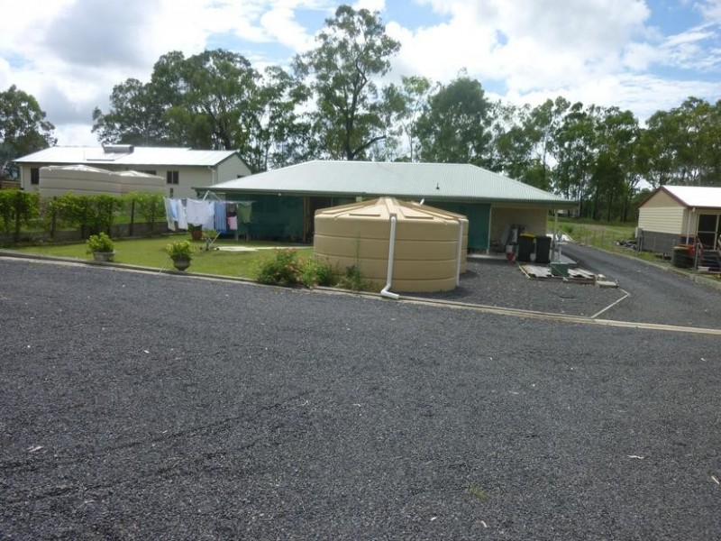 8 WALLACE STREET, Apple Tree Creek QLD 4660