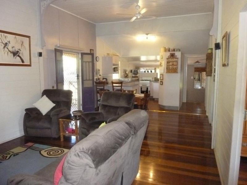 16 QUEEN STREET, Cordalba QLD 4660