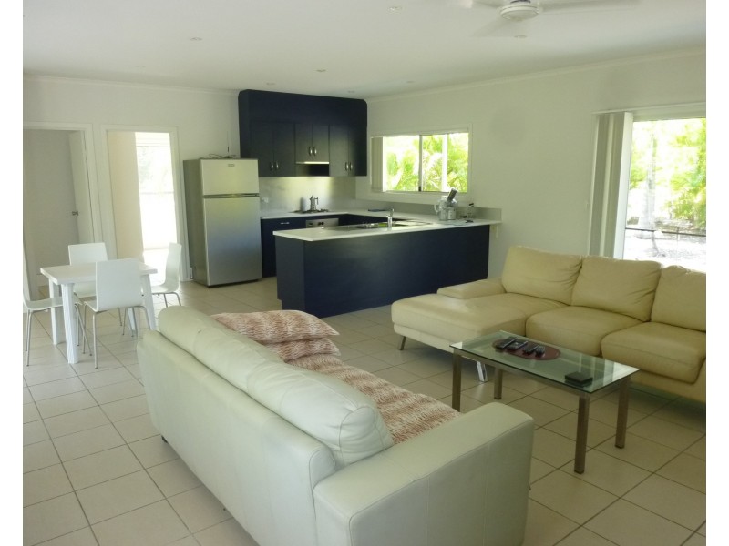 6 BURRUM STREET, Buxton QLD 4660