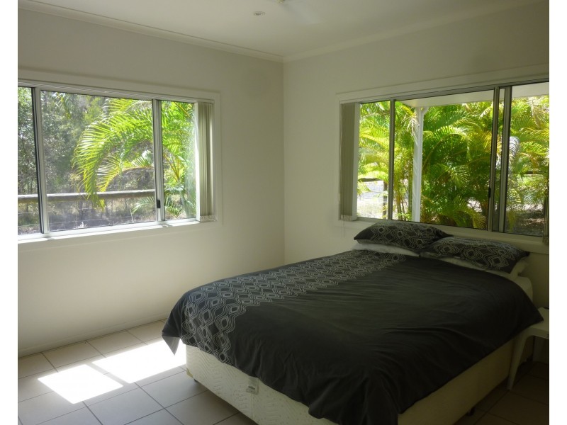 6 BURRUM STREET, Buxton QLD 4660