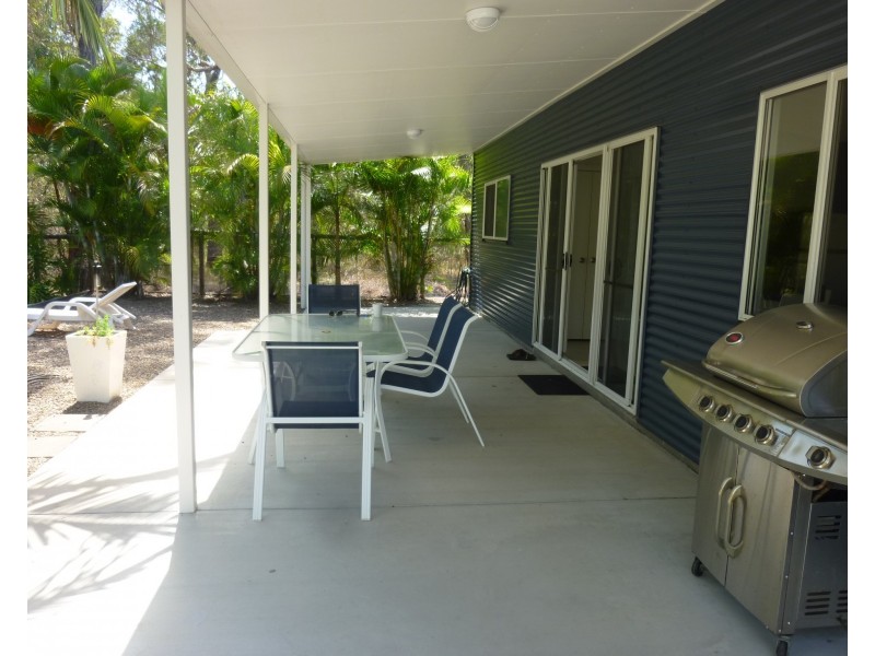 6 BURRUM STREET, Buxton QLD 4660