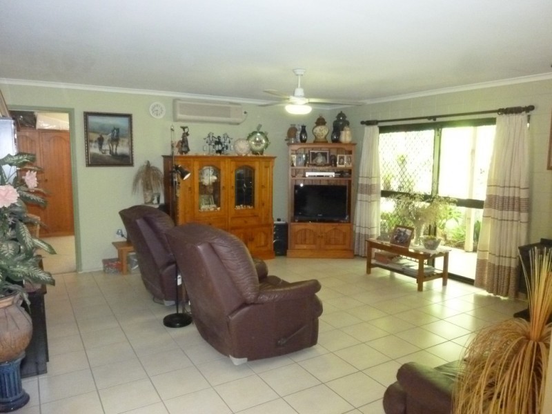 2 LEESONS ROAD, Redridge QLD 4660