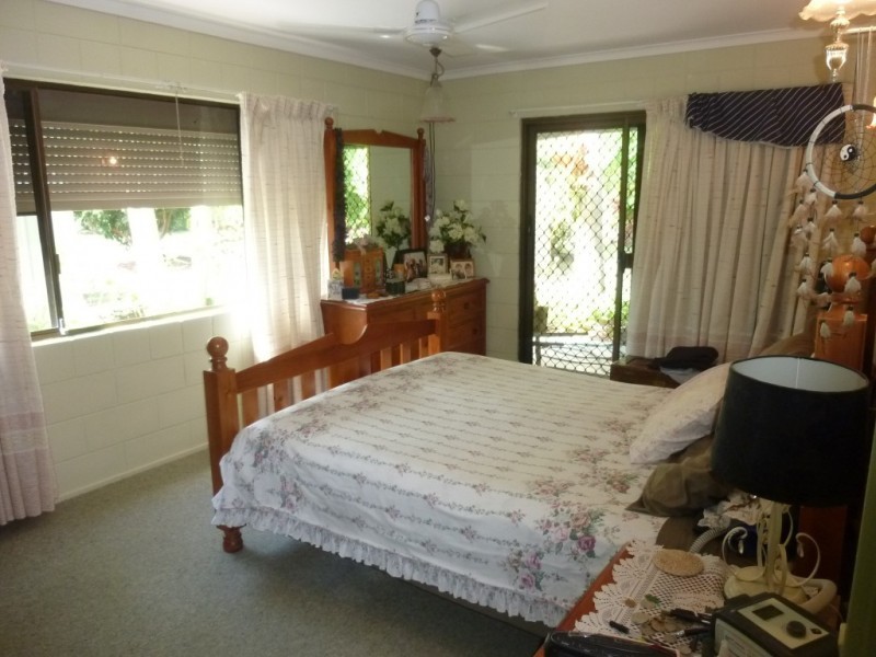 2 LEESONS ROAD, Redridge QLD 4660