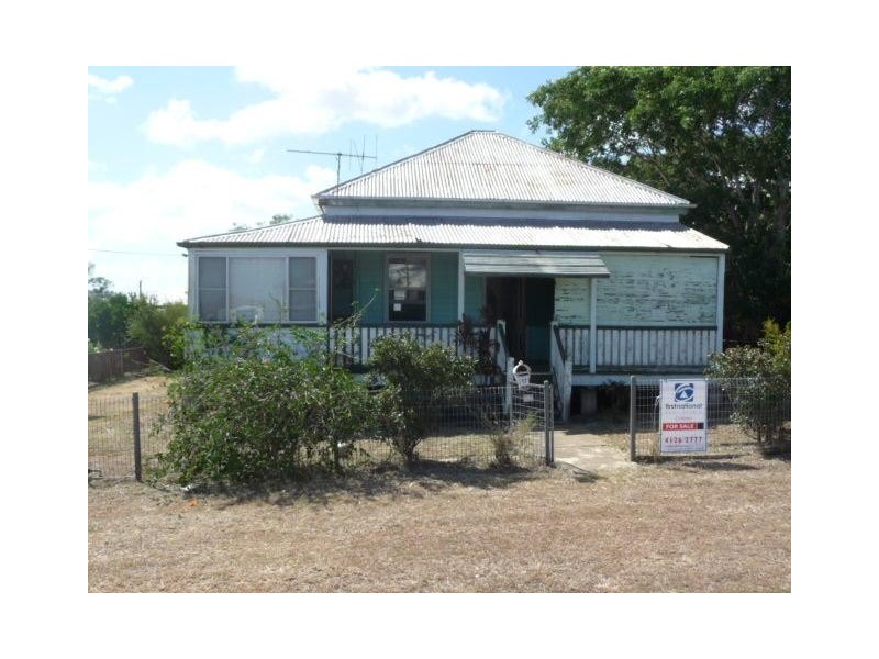 17 BROOKES STREET, Biggenden QLD 4621