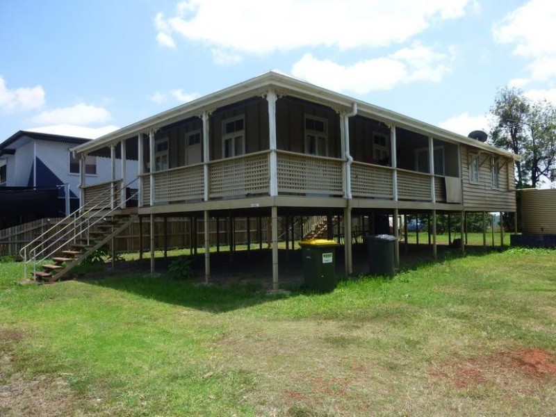25 CHURCHILL STREET, Childers QLD 4660