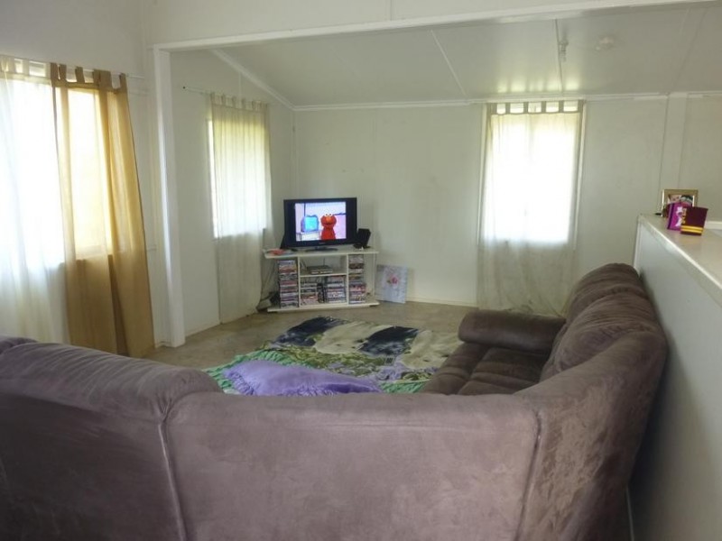 25 CHURCHILL STREET, Childers QLD 4660
