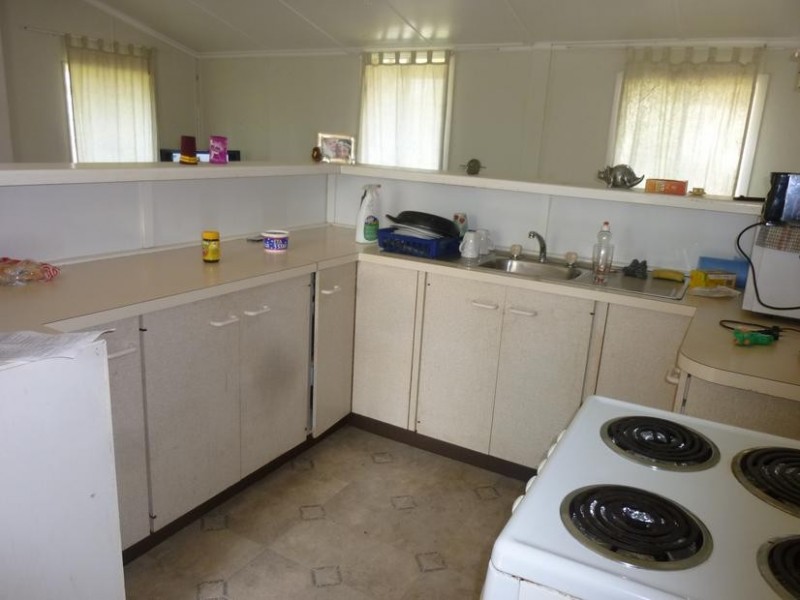 25 CHURCHILL STREET, Childers QLD 4660