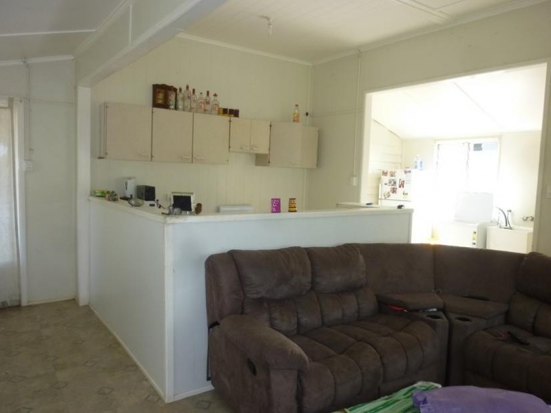 25 CHURCHILL STREET, Childers QLD 4660