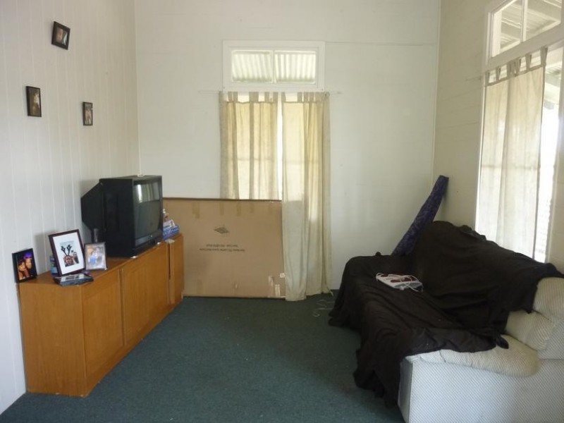 25 CHURCHILL STREET, Childers QLD 4660