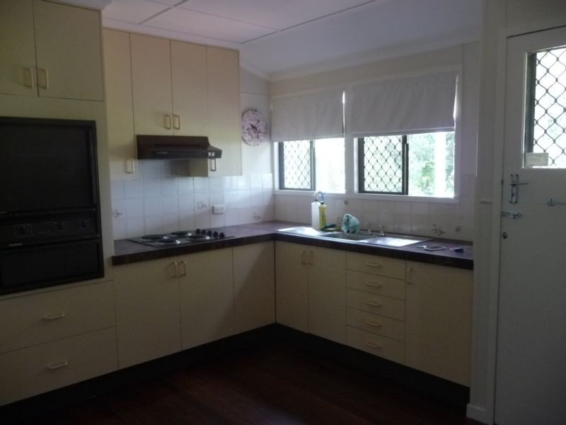 16 Cevn Street, Childers QLD 4660