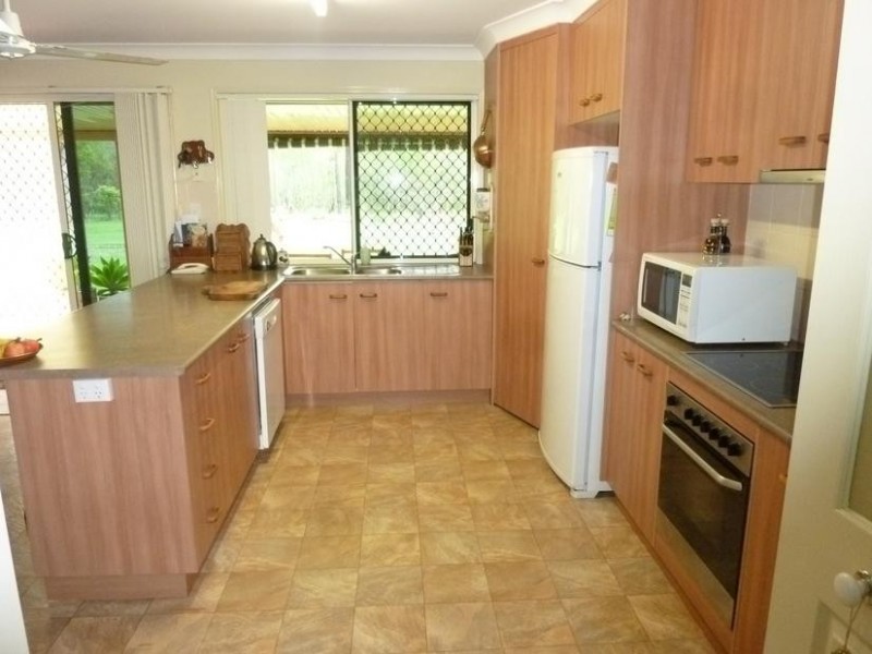 175 SUNNYBRAE CIRCUIT, Redridge QLD 4660