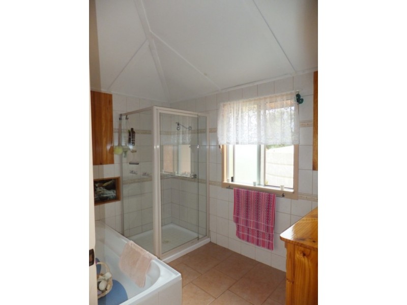 76 NISSENS LANE, Childers QLD 4660