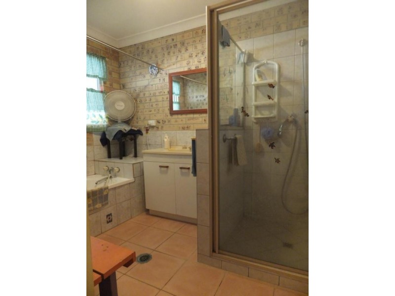 76 GELSOMINOS ROAD, South Isis QLD 4660