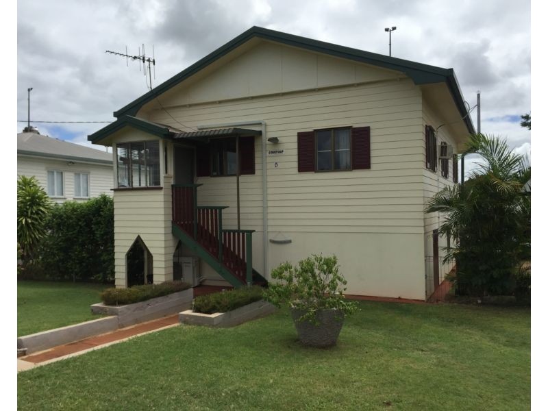 5 Pizzey Street, Childers QLD 4660