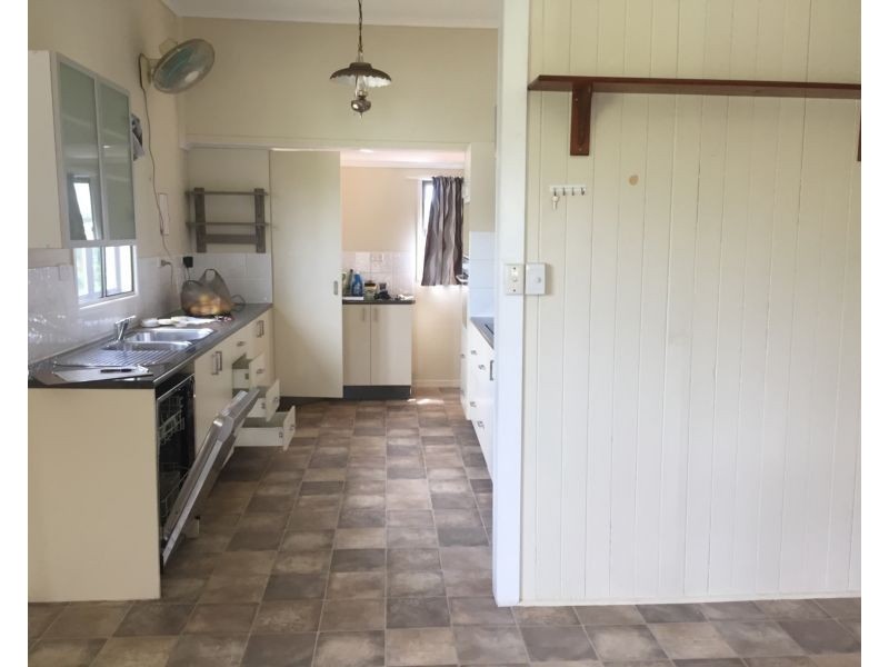 5 Pizzey Street, Childers QLD 4660