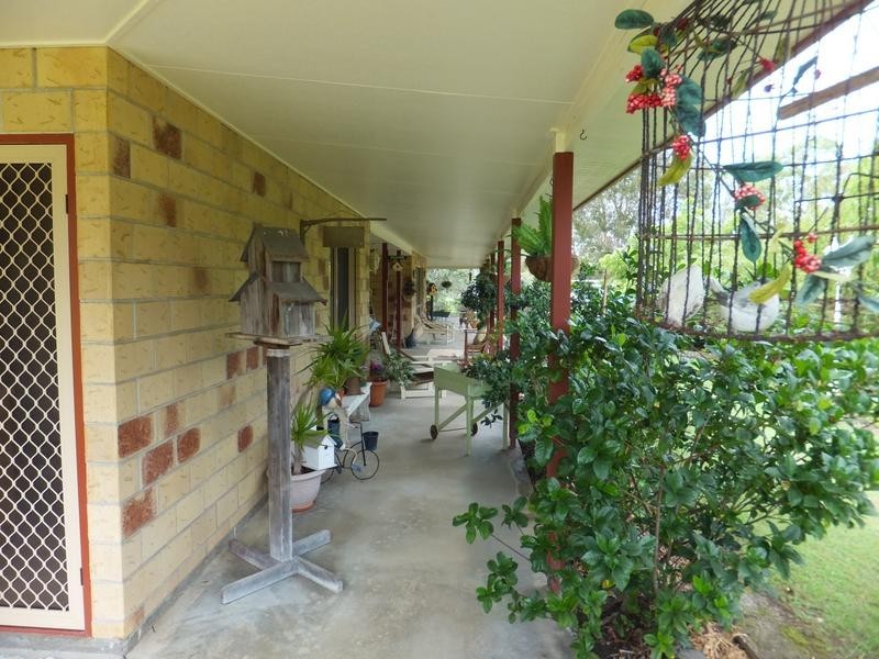 8 WHITES ROAD, Horton QLD 4660