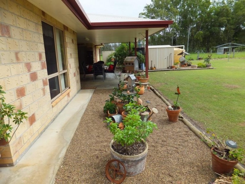 8 WHITES ROAD, Horton QLD 4660